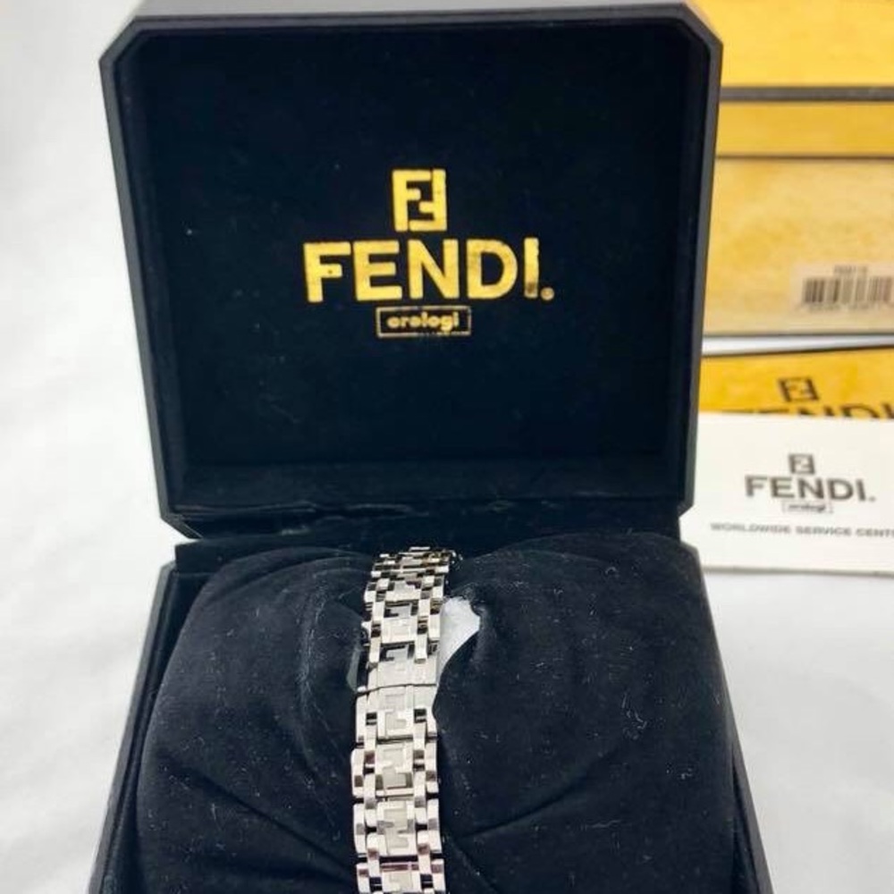 Watch - Picture 4 of 6